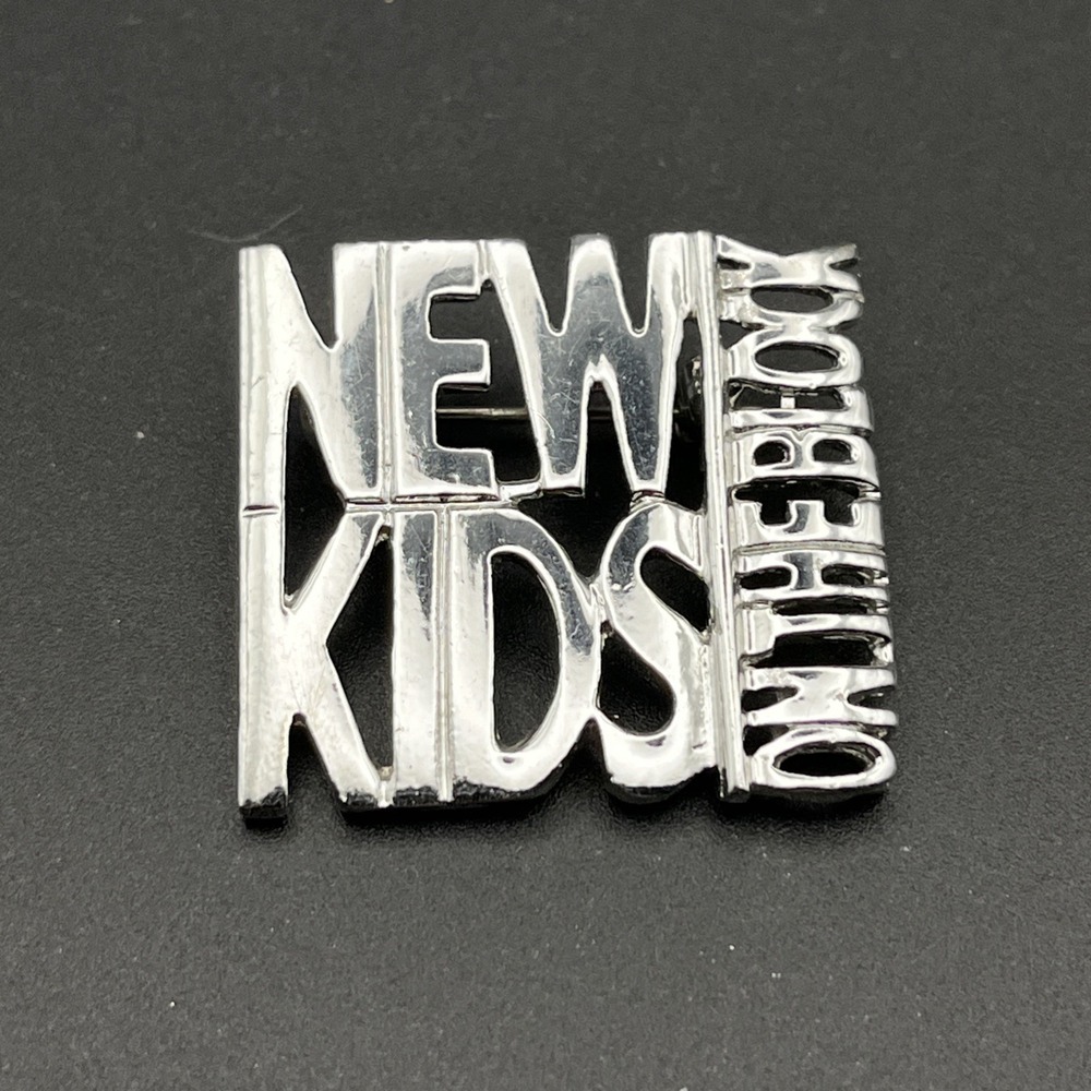 New Kids On‎ The Block NKOTB Boy Band Group Music Lapel Hat Pin